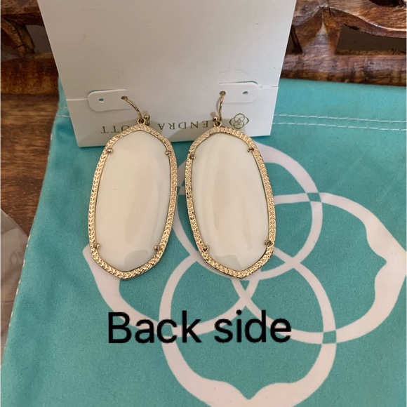 Kendra Scott Danielle MOP earrings - Picture 3 of 9